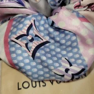 Louis Vuitton Large Rubber Band Hair Accessory Beige Creme Pink Louis Vuitton | Accessories | Louis Vuitton Large Rubber  main image 4